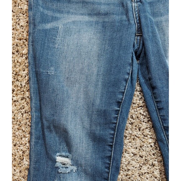 Judy Blue Jeans Women's Size 30 Light Wash Denim Relaxed Fit Stretch Distressed - Picture 3 of 9